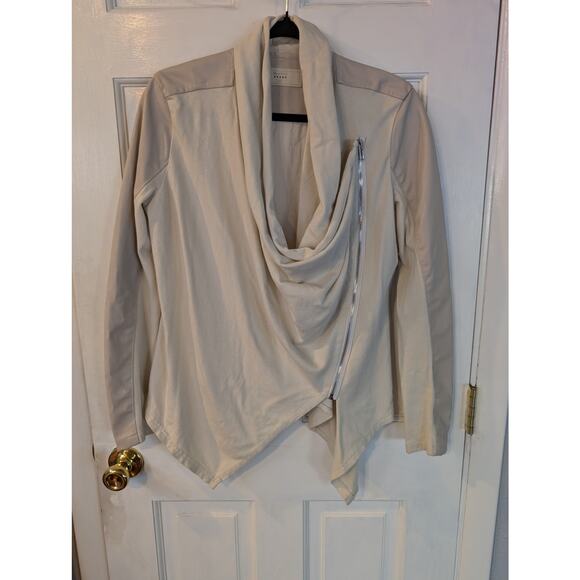 New Item - Picture 1 of 7